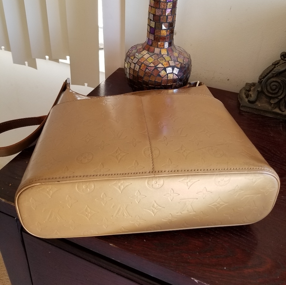 Sale! 1 week only Louis Vuitton discontinued Sutter matte shoulder bag - Picture 3 of 16